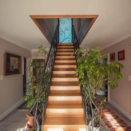 Bastide Du Bau Reddoun, Chambres D'hotes, Maison D'artiste En Provence Bed & Breakfast