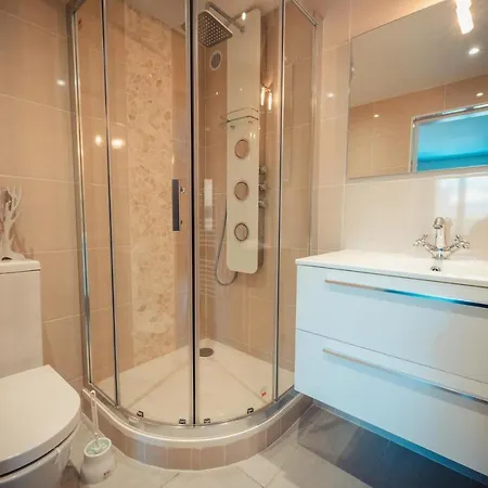 Bastide Du Bau Reddoun, Chambres D'hotes, Maison D'artiste En Provence Bed & Breakfast Callian (Var)